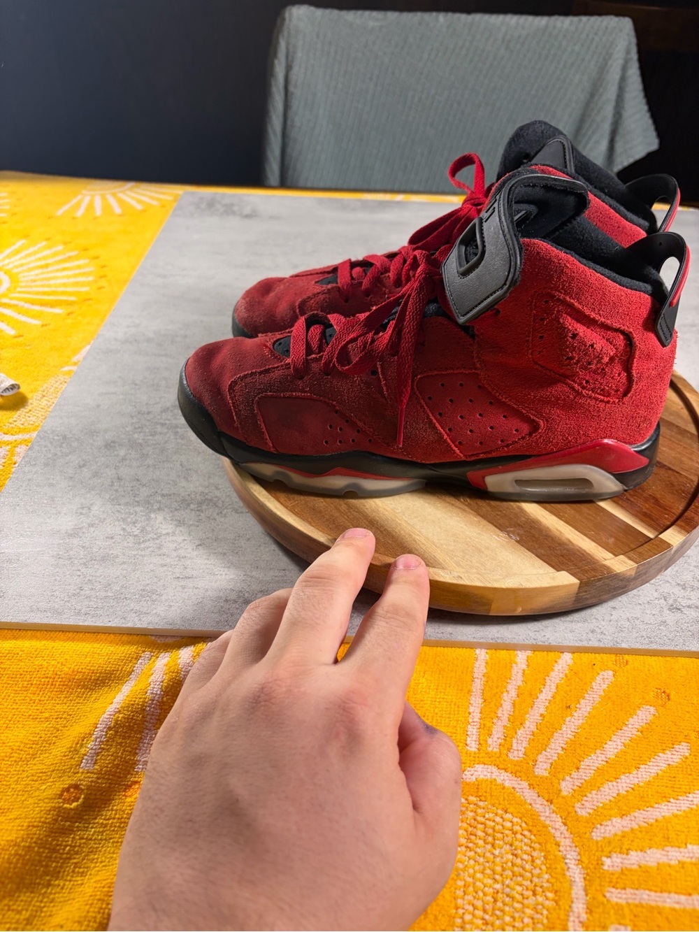 Air Jordan 6 Retro GS “Toro Bravo” Size 6.5Y Red Suede 384665-600 Youth Sneakers